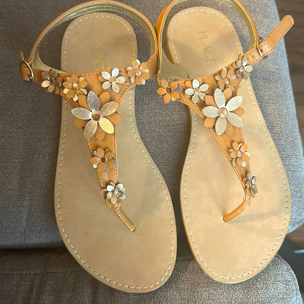 Girls sandal